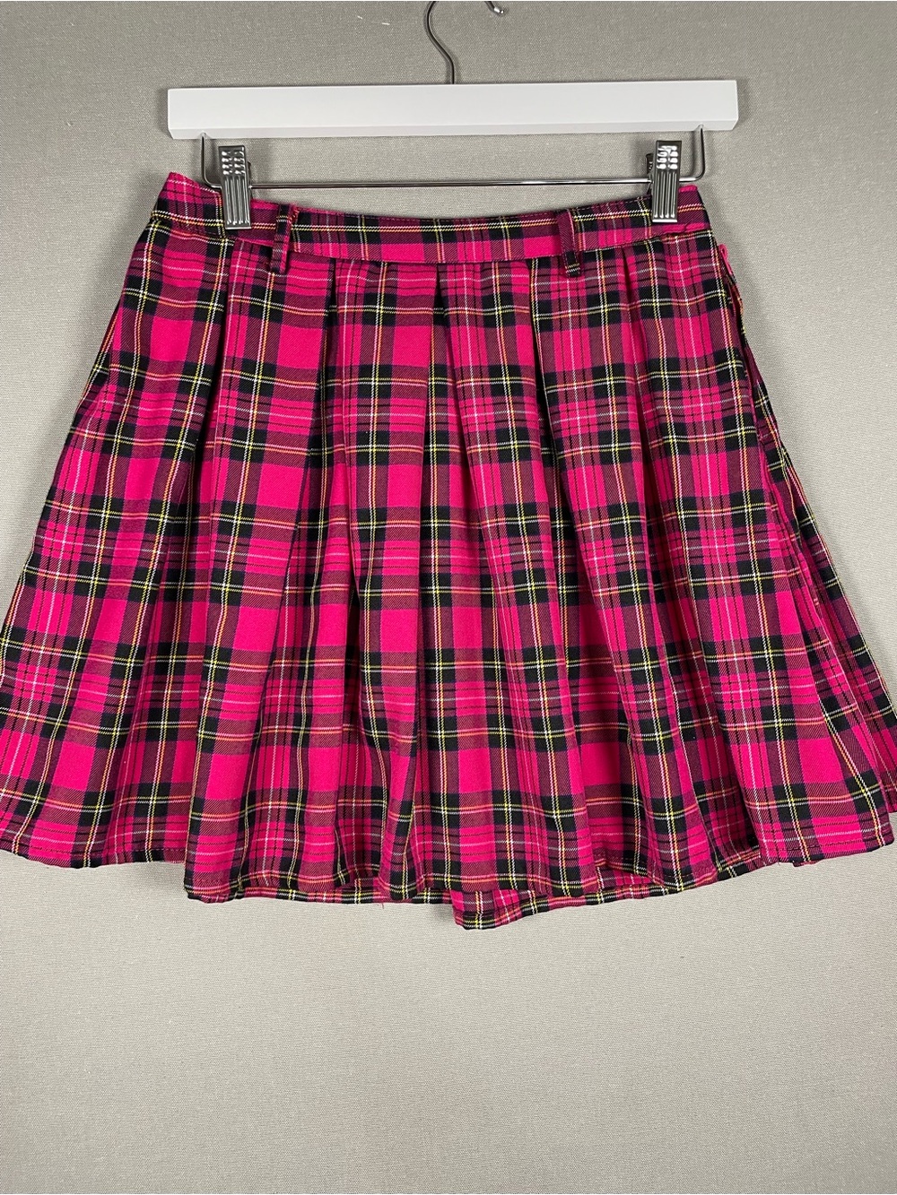 Social Collision Hot Pink Black Plaid Pleated Mini Skirt Medium Mall Goth Y2K